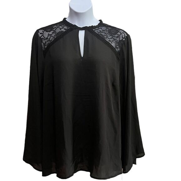 Torrid Chiffon Keyhole Neck Lace Shoulder Bell Sleeves Size 4 Top - Picture 1 of 11